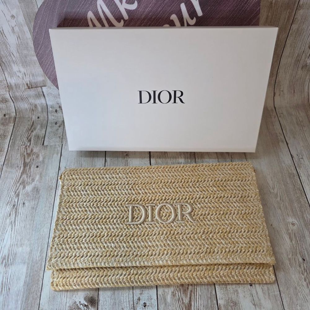 Dior Beige Woven Clutch with Pearl Strap NWOT - Picture 2 of 11